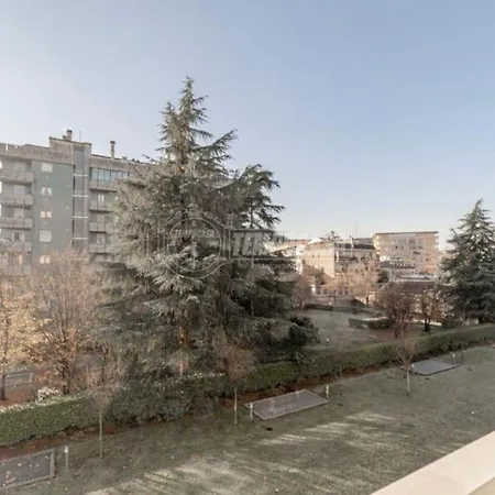 Bright And Lovely Close To The Centre Apartment Milan