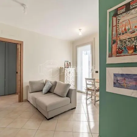Apartment Bright And Lovely Close To The Centre